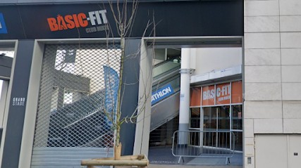 Basic-Fit Saint-Denis Rue du Mondial 1998, Salle de Gym et Fitness à Saint-Denis