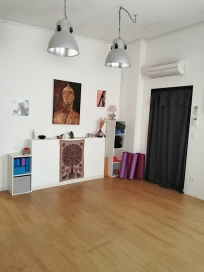 Lîlâ Yoga Pilates, Salle de Gym et Fitness à Saint-Mitre-les-Remparts