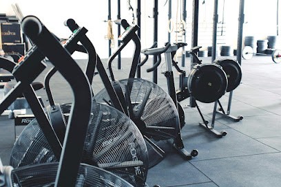 CrossFit Nostradamus / Hyrox Gym à Salon De Provence, Salle de Gym et Fitness à Salon-de-Provence