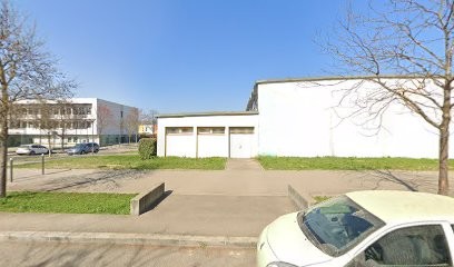 Gymnase Wallon (Henri), Salle de Gym et Fitness à Vaulx-en-Velin