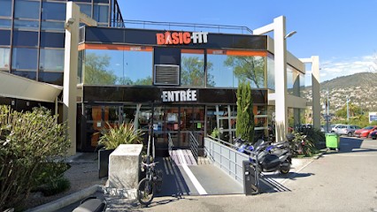 Basic-Fit Mandelieu La Napoule ZI Tourades, Salle de Gym et Fitness à Mandelieu-la-Napoule
