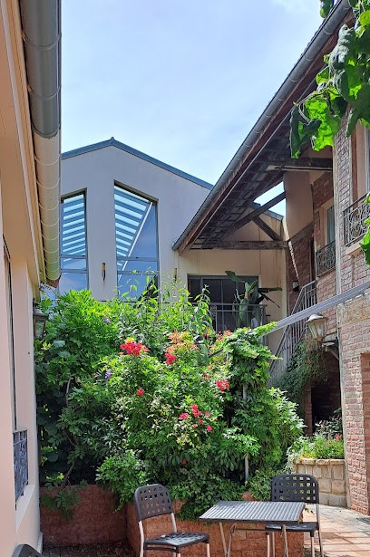 Pilates Studio And Yoga, Salle de Gym et Fitness à Lagny-sur-Marne