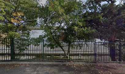 Gymnase Pierre Et Marie Curie, Salle de Gym et Fitness à Menton