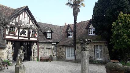 Gymnase Questel-Delaporte, Salle de Gym et Fitness à Dives-sur-Mer
