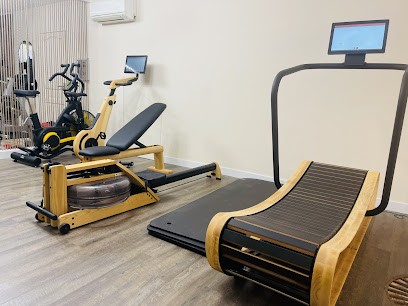 Ouss Body, Salle de Gym et Fitness à Saint-Tropez