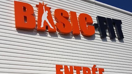 Basic-Fit Sarcelles Av. de la Division Leclerc, Salle de Gym et Fitness à Sarcelles