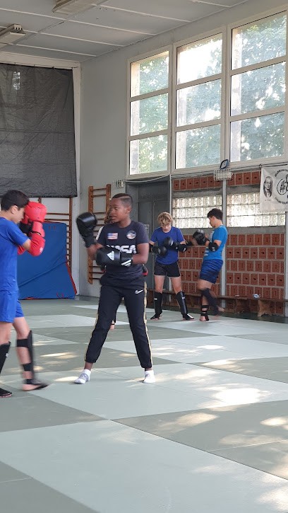 Luxury Fight Gym, Salle de Gym et Fitness à Tourcoing