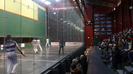 Trinquet communal Irissarry, Salle de Gym et Fitness à Irissarry