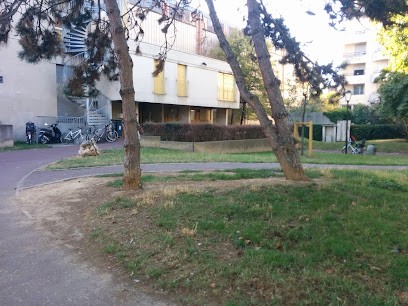 Gymnase Cosec des Dominicaines, Salle de Gym et Fitness à Boulogne-Billancourt