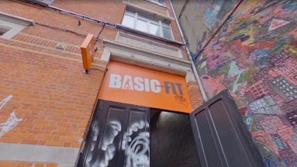 Basic-Fit Lille Wazemmes Rue des Sarrazins, Salle de Gym et Fitness à Lille