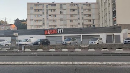 Basic-Fit Sport Hall Marseille Avenue Des Olives, Salle de Gym et Fitness à Marseille 13