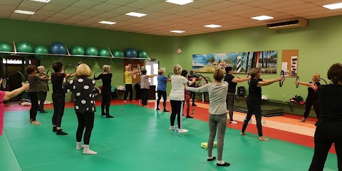 Gymnase Et Dojo De Saint Julien En Born, Salle de Gym et Fitness à Saint-Julien-en-Born