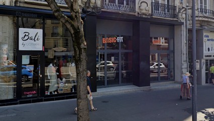 Basic-Fit Saint-Etienne Rue des Martyrs de Vingre, Salle de Gym et Fitness à Saint-Étienne