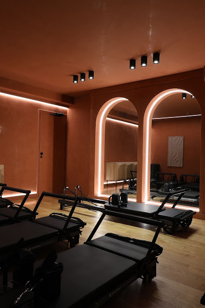 Stripd Salle De Gym & Fitness à Paris 08