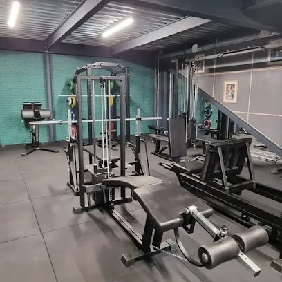 Steel Training, Salle de Gym et Fitness à Marines