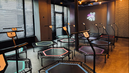 Jumpman Studio & Café Salle De Gym & Fitness à Paris 16
