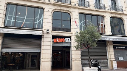 Basic-Fit Cannes Rue du Marché Forville, Salle de Gym et Fitness à Cannes