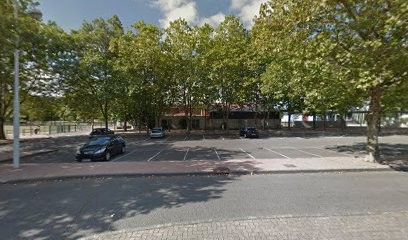 Gymnase Regis CHABERT, Salle de Gym et Fitness à Riom