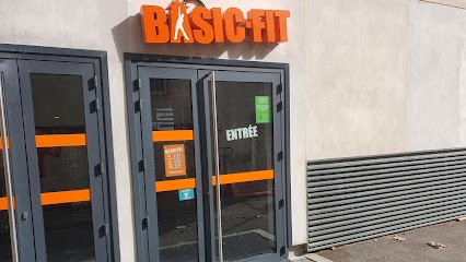 Basic-Fit Millau Place de la Capelle, Salle de Gym et Fitness à Millau