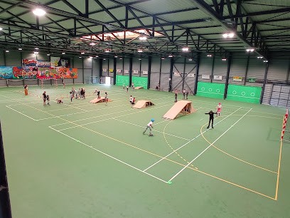 Salle Omnisport, Salle de Gym et Fitness à Lampaul-Guimiliau