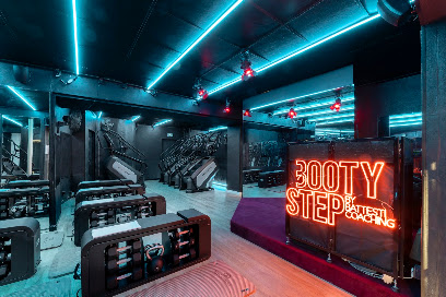 Booty Step By Battesti Coaching Salle De Gym & Fitness à Paris 17