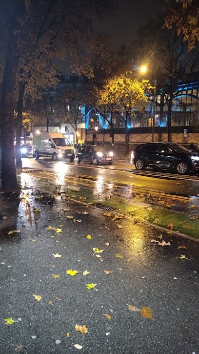 Centre De Recrutement, Salle de Gym et Fitness à Paris 10