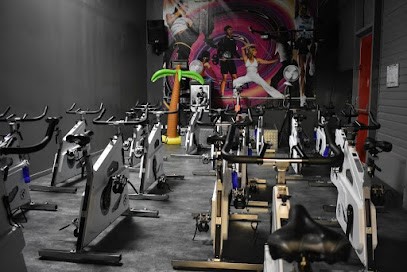 Mind 2 Body, Salle de Gym et Fitness à Lisieux